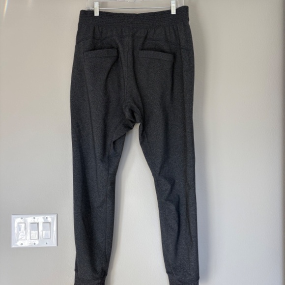 Lululemon Men’s Joggers Set - Picture 13 of 14